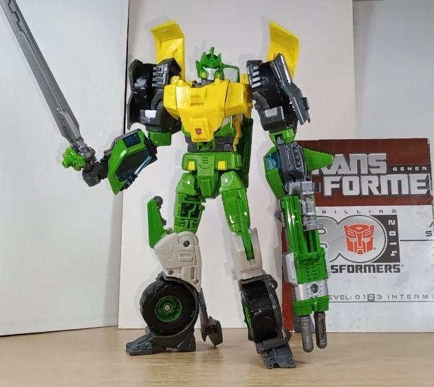 Transformers Springer Figure – Generations Thrilling 30