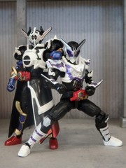 Japan Kamen Rider Build Shokugan So-do Build11 Evol Blackhole & Mad Rogue Set