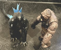 Godzilla vs King Kong Action Figure w/ Battle Damage 6″ Tall Playmates TOHO 2020