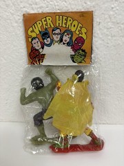 “Super Heroes” Vintage 1970′ Marx Style Mexican Bootleg Hulk, Robin sealed