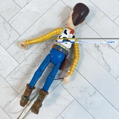 Vintage 1999 Disney Pixar Toy Story 2 Ropin Rescue Woody Action Figure