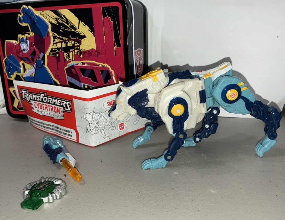 Transformers Cybertron Robots in Disguise SNARL Complete Adult Owned Missile Key