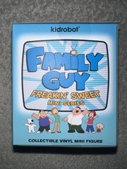 KIDROBOT FAMILY GUY FREAKIN SWEET MINI SERIS VINYL FIGURES SET OF 8 **NEW**