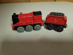 Thomas Wooden Railway Battery Powered James Train Good Condition Works!