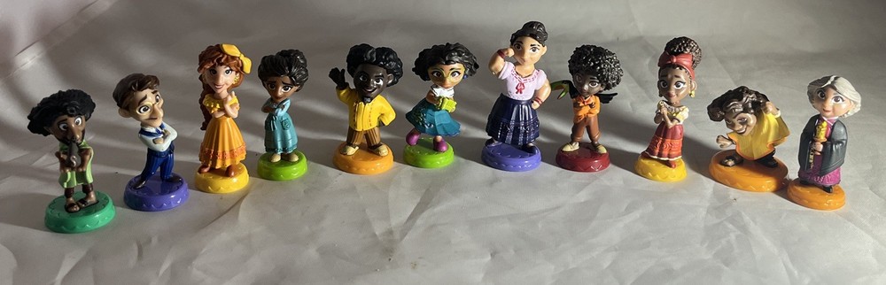 Encanto Mini Figures Full Family Set Mirabel Bruno Luisa Disney Approx 2 Inch