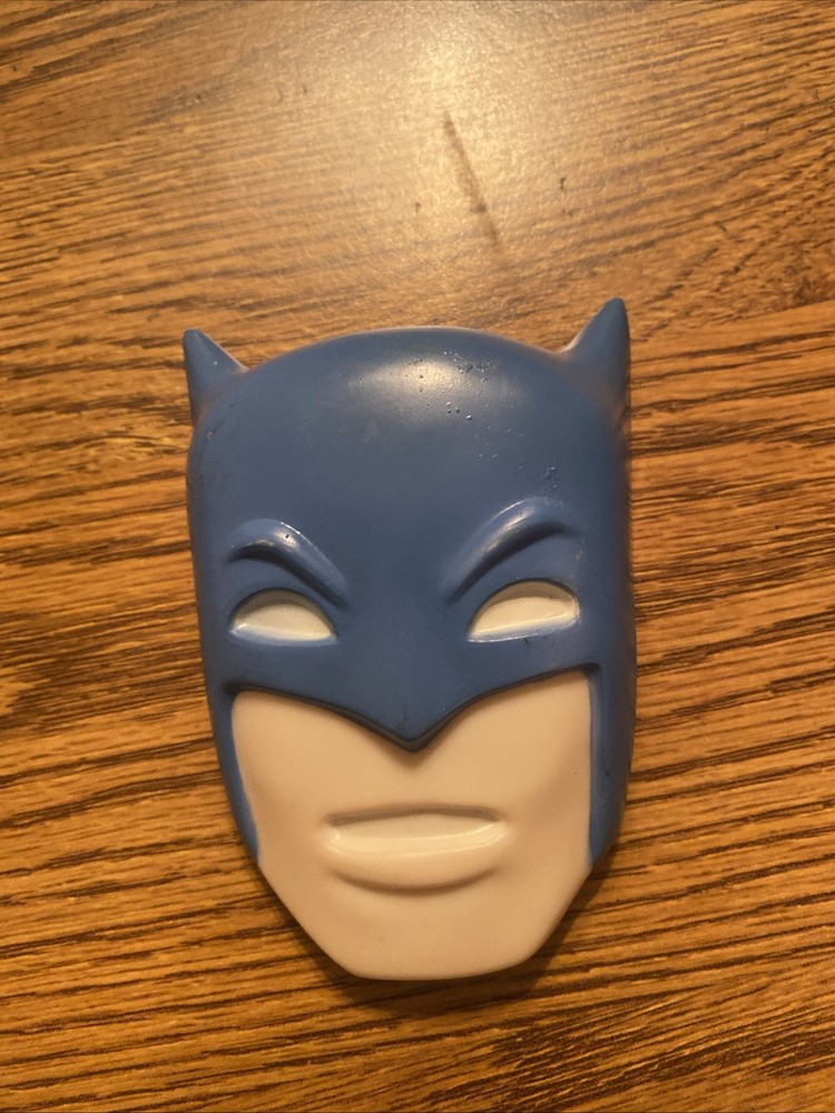 Retro Batman 1977 Wilton DC Comics Batman Mask Plastic Vntg Cake Topper Decor
