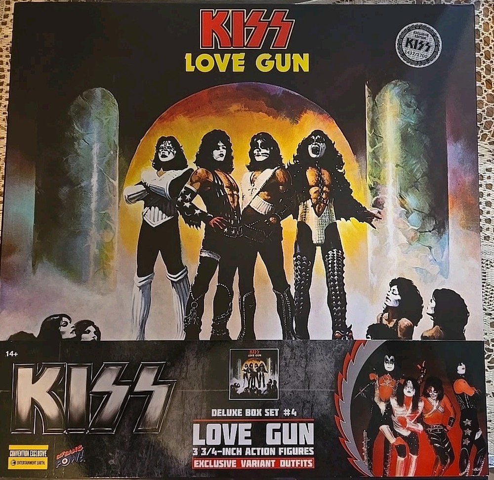 Kiss Love Gun 3 3/4″ Deluxe Exclusive Limited Editon Box Set Action Figures SDCC