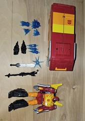 Transformers War For Cybertron Kingdom Commander Class WFC-K29 Rodimus Prime