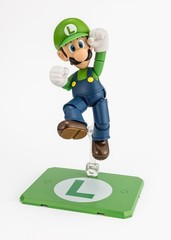 Bandai Tamashii Nations S.H.Figuarts Super Mario Luigi Action Figure
