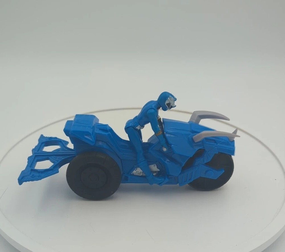 Power Rangers Dino Fury Rip N Go Tricera Battle Rider – Used