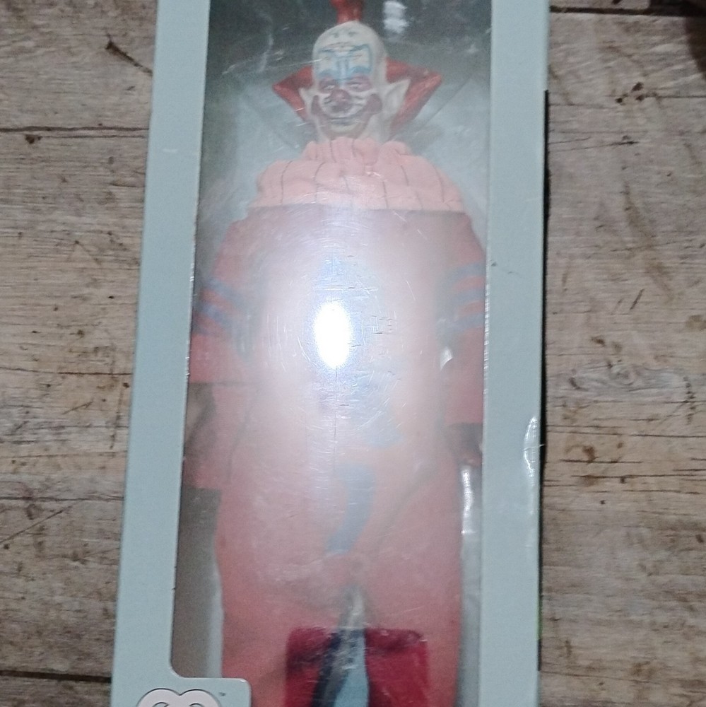Mego Killer Klowns Slim 8″ Action Figure – Red (63118)