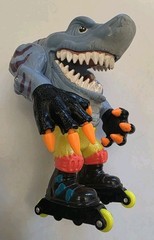 VINTAGE 1994 MATTEL STREET SHARKS BLADES ACTION FIGURE STREEX ROLLER TOY NICE