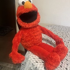 Sesame Street Love To Hug Elmo A4256 Mechanical Talks And Hugs Arms Move