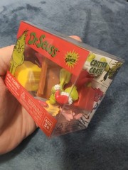 DR SEUSS THE GRINCH MINI FIGURES CRITTER CRATE BY CULTUREFLY Age 3+ NEW Cindy