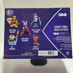 Looney Tunes Mash-Up Pack Super Heroes Series with Five Characters.