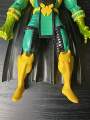 1995 Marvel Action Figure Green Yellow Black Cape Toy Collectible