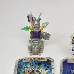 Medabots Action Figure Lot 7 Hasbro Takara Tomy 2.5” Mini Figures With Cards