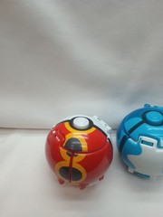 2017 TOMY Pokemon Throw N Pop Poke Ball 3” (No Figures) Lot of 2