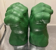 MARVEL 2003 Incredible Hulk Foam Smash Fist Hands Pair Gloves W/ Sound WORKING!