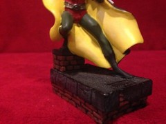 Robin 1997 DC Comics Statue 5 1/2 Inches Tall 3 Inches Wide / Pre-Owned MINT