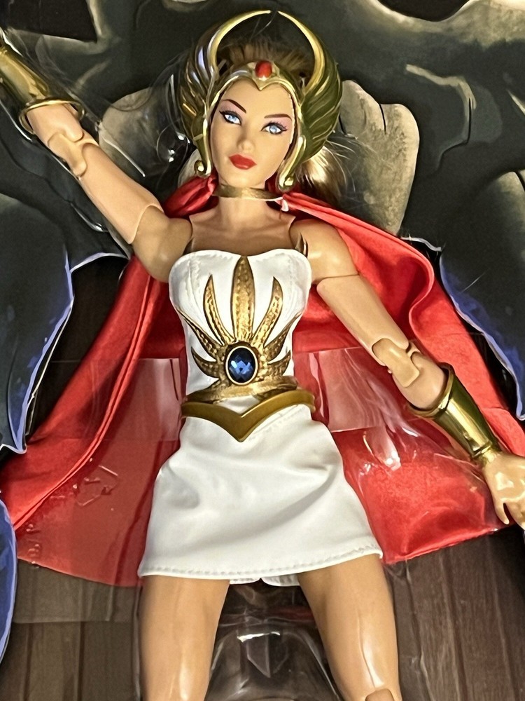 She-Ra Princess Of Power 11″ Mattel 2015 NIB