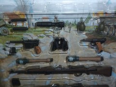 AXIS WEAPONS SET TEAR ON CARD ULTIMATE SOLDIER WEAPON SETS 1/6TH SCALE CARDED
