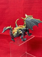 RAZORTHORN DRAGON ACTION FIGURE DRAGONHEART W/ BATTLE THORNS PURPLE GREEN CLEAN!