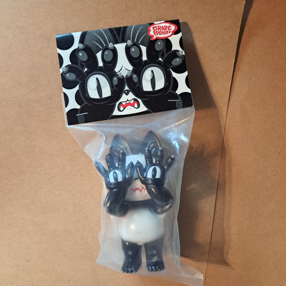 NEW Grape Brain Onigiri Hell’s Cat PANDA Sofubi SEALED vinyl figure ORIGINAL HTF