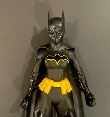 DC Direct Collectibles JLA Classified Batgirl Cassandra Cain Figure Series 2