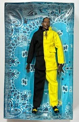 Snoop Dogg – Vital Toys – 12″ Figure – In Box 2002 – Black Yellow Suit SNOOPAFLY