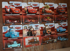 HUGE LOT OF LIGHTNING MCQUEEN, TOW-MATER & OTHER PIXAR CARS LMQ