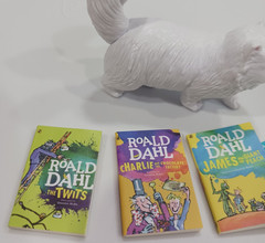 Zuru Mini Brands Book Lot (6 pcs) (Roald Dahl)