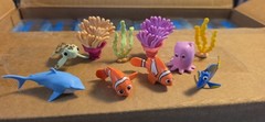 1 set Finding Nemo DISNEY Mini Figures PIXAR 2024 Critter Crate Cake Topper (J9)