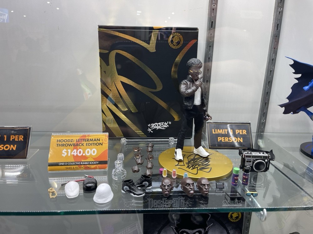 Mezco Toyz One:12 Hoodz: Letterman – Throwback Edition SDCC 2026 IN HAND