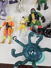 Large 1990’s Action Figure Toy Lot; Scooby Doo, Power Rangers, Ninja Turtles Etc