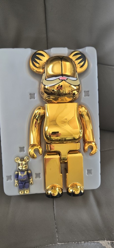 Garfield Gold Chrome Version 100% + 400% Bearbrick Set by Medicom Toy