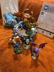 Activision Skylanders Spyro’s Adventure Bundle – Game Portal 7 Figures