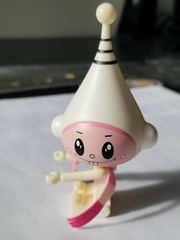 Dalek Pink and White Ice Bot – Kidrobot Designer Vynil Art Figure
