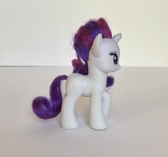 My Little Pony Rarity Raised Leg Hoof Gem Carriage 2010 Brushable G4 FIM MLP