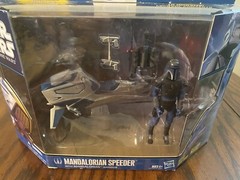 Hasbro Star Wars Clone Wars Mandalorian Speeder with Mandalorian Warrior 3.75