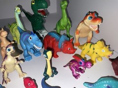 Mixed Lot 20 colorful dinosaurs Toy Figures Vinyl & Plastic