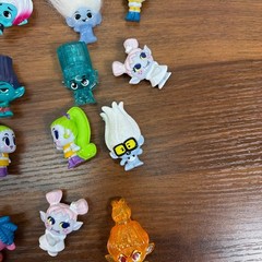 Dreamworks Trolls Figurines Band Together Lot of 80 Must have Collectables 1.5″