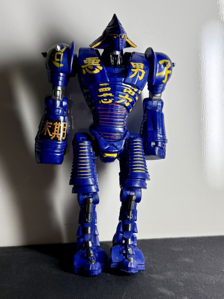 Jakks Pacific 2011 Real Steel Noisy Boy Action Figure 7 1/2 inch Fist Spinning