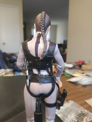 KUMIK 1/6 Angelina Jolie Tomb Raider Cradle Of Life FREE SHIPPING READ