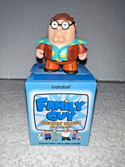 KIDROBOT FAMILY GUY FREAKIN SWEET MINI SERIS VINYL FIGURES SET OF 8 **NEW**