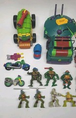 TMNT LARGE LOT OF FIGURES And VEHICLES Teenage Mutant Ninja Turtles