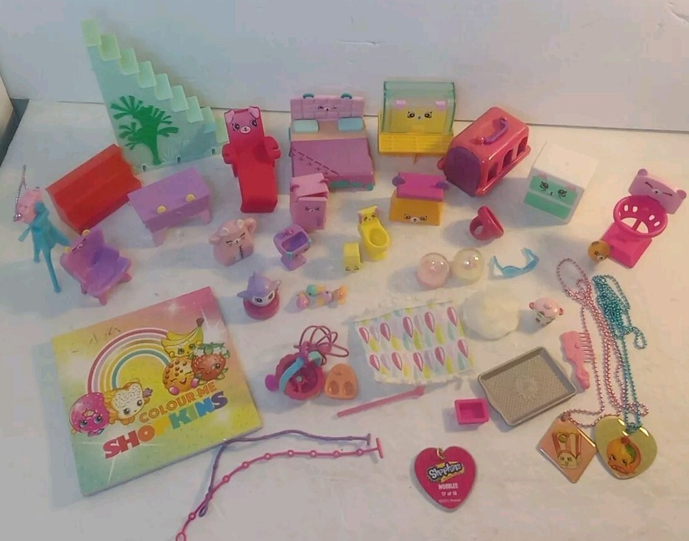 2013 Shopkins Toys and Accessories Lot of (38) Items by Moose Enterprise