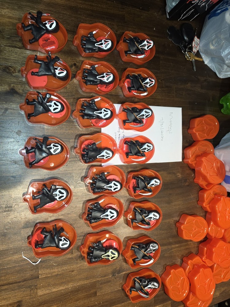 Culture Fly Mini Ghost Face Figures