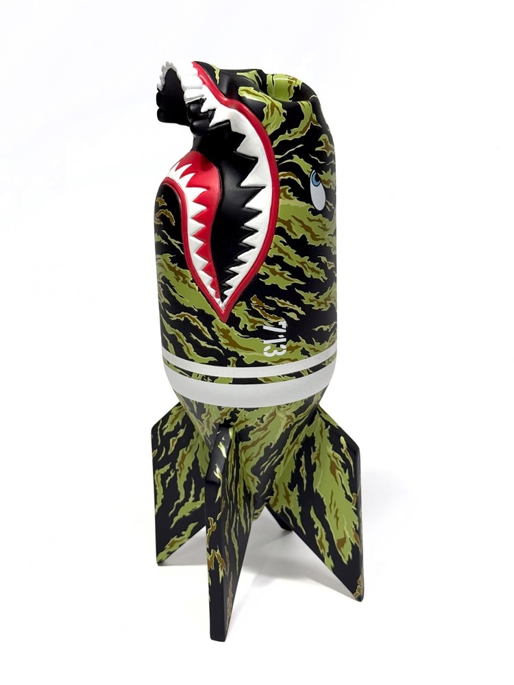 Jason Freeney SKULL BOMB PLUS Tiger Camo 10″ Polystone Sculpture – Mighty Jaxx