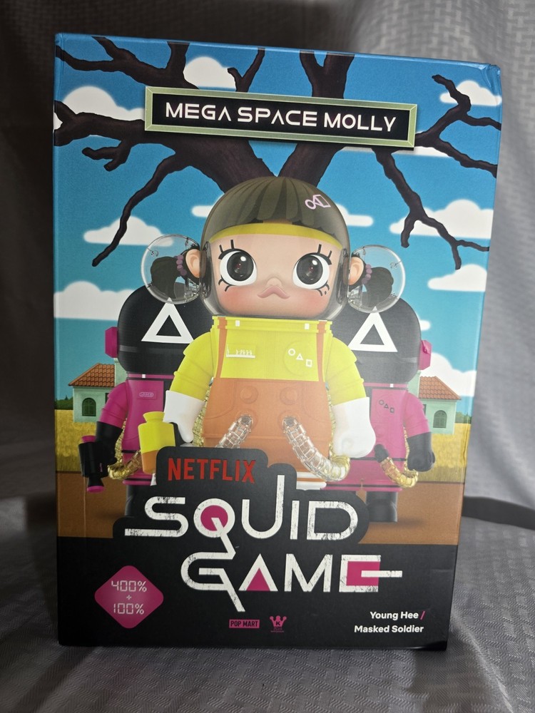 Authentic MEGA SPACE MOLLY Squid Game Figurine 400% + 100% – Yellow
